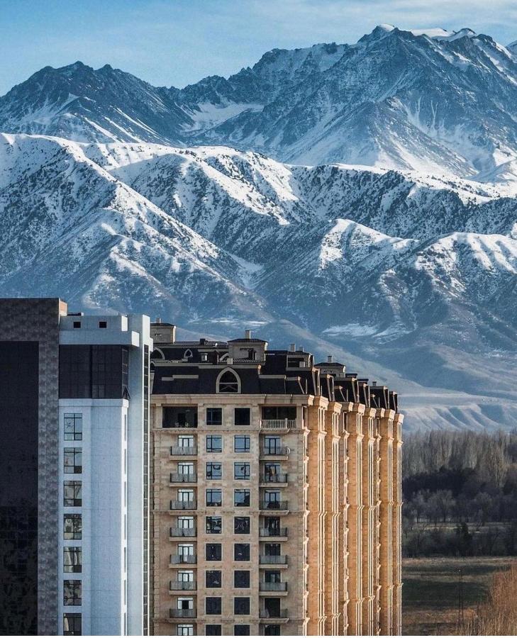 9Th And 6Th Floor Stylish Apartments With Mountainvista Bishkek Exterior photo